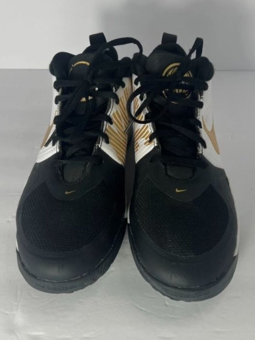 Nike Boys Team Hustle D9 AQ4224-004 Black White Basketball Shoes Sneakers SZ 7Y